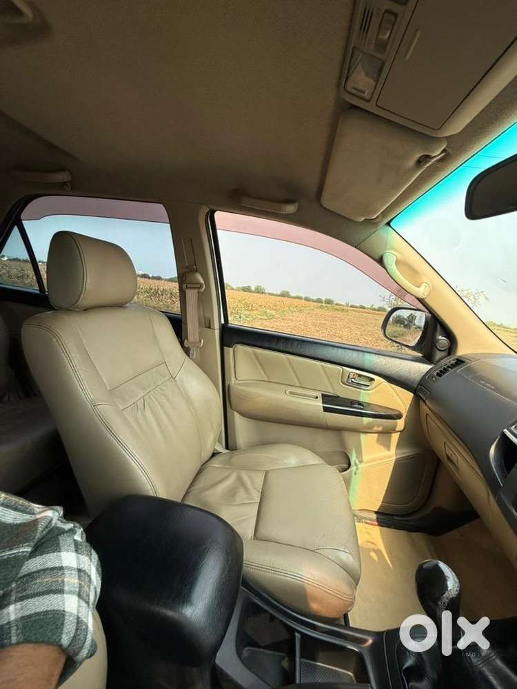 Toyota Fortuner 2015 Diesel Well Maintained