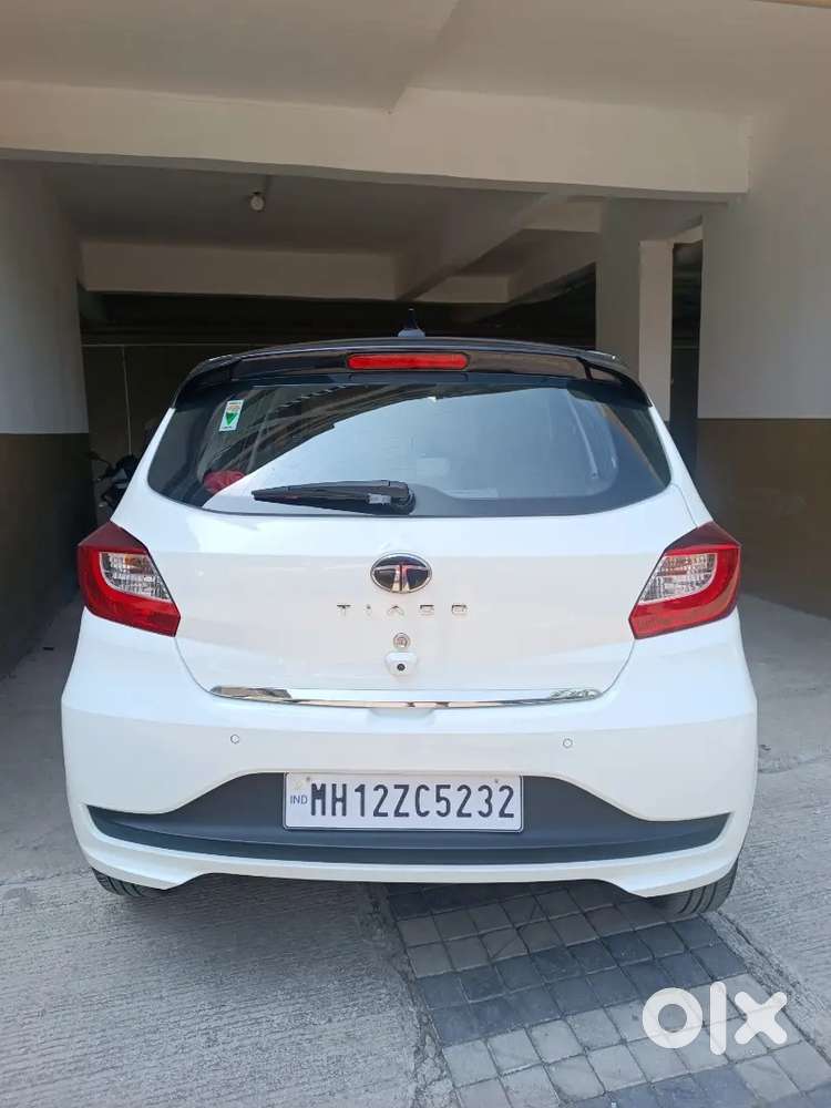 Tata Tiago 1.2 Revotron Petrol 2025