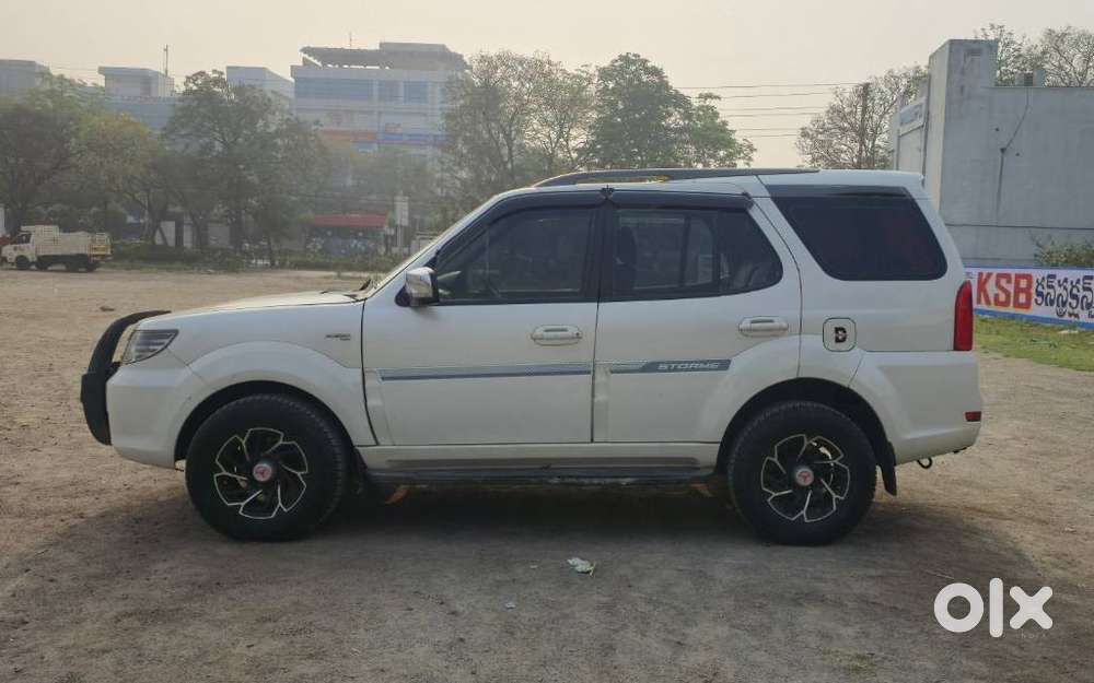 Tata Safari Storme Vx, 2017, Diesel