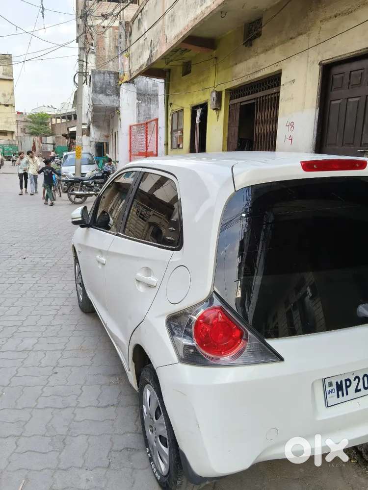 Honda Brio 2013 Petrol Well Maintained