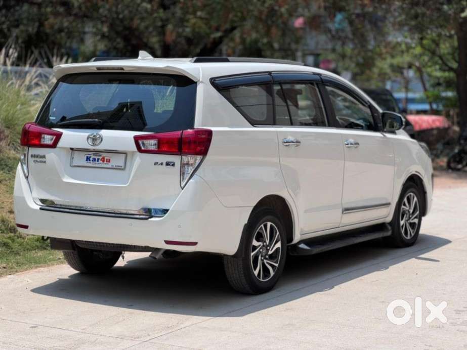 Toyota Innova Crysta 2.4 G Mt 7 Str, 2021, Diesel