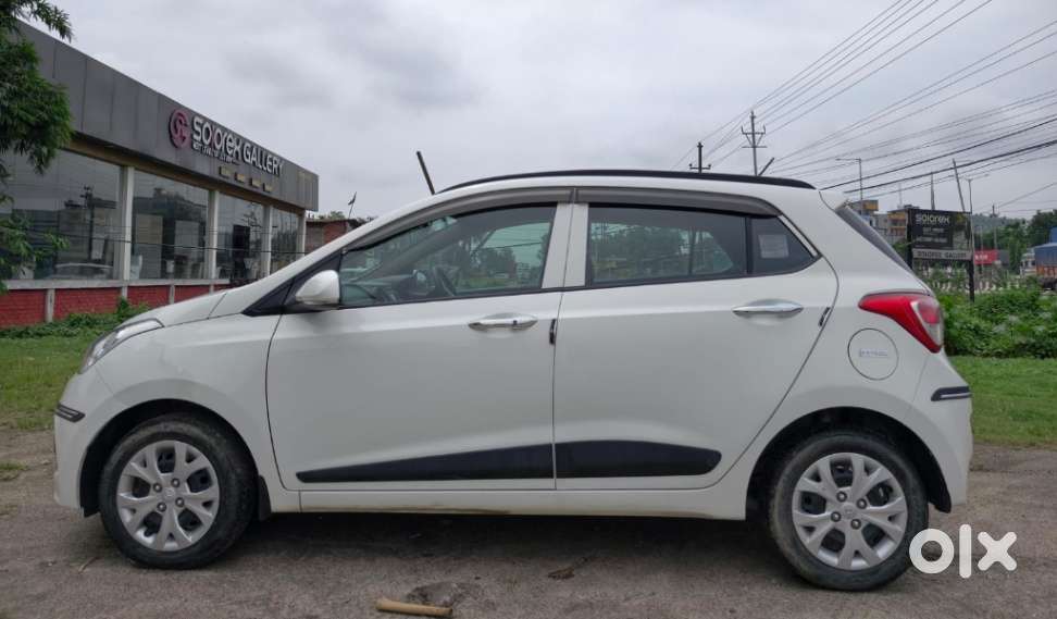 Hyundai Grand I10 Sportz, 2014, Petrol