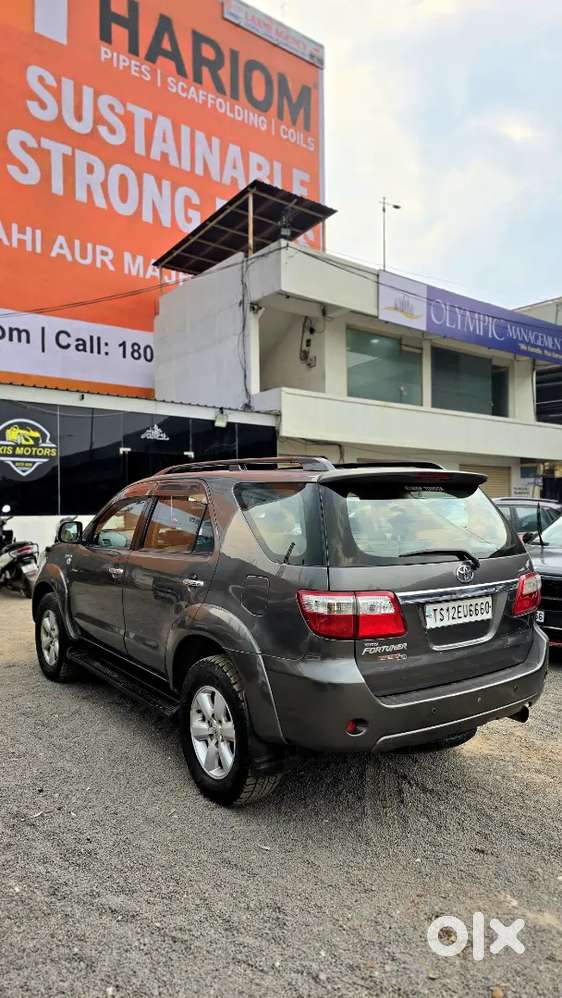 Fortuner 4×4 In Excellent Condition Only 2 Lakhs Ten Thousand Driven