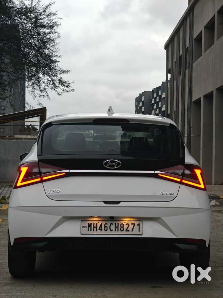 Hyundai I20 Sportz 1.2 Ivt, 2023, Petrol