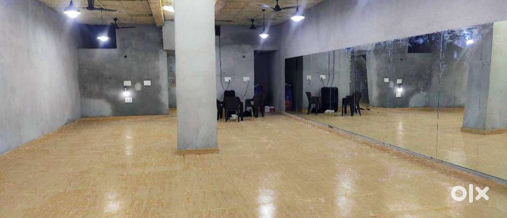 1200 Sqft Hall / Studio Space Available for Rent in Garhi Harsaru