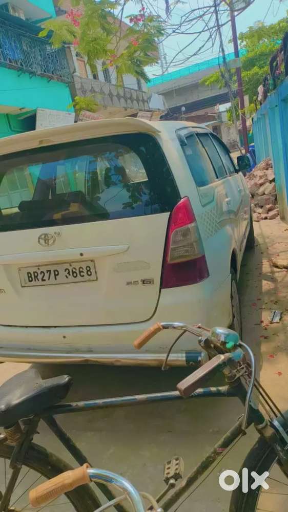 Toyota Innova Le 2014