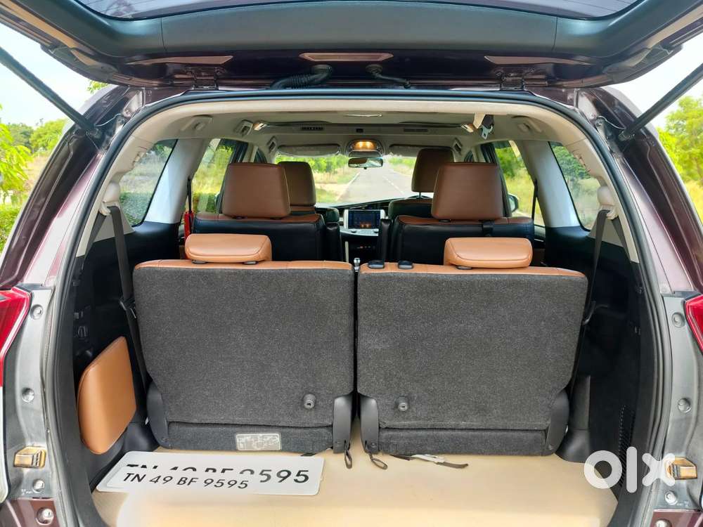 Toyota Innova Crysta 2.8 Zx At 7 Seater, 2016, Diesel