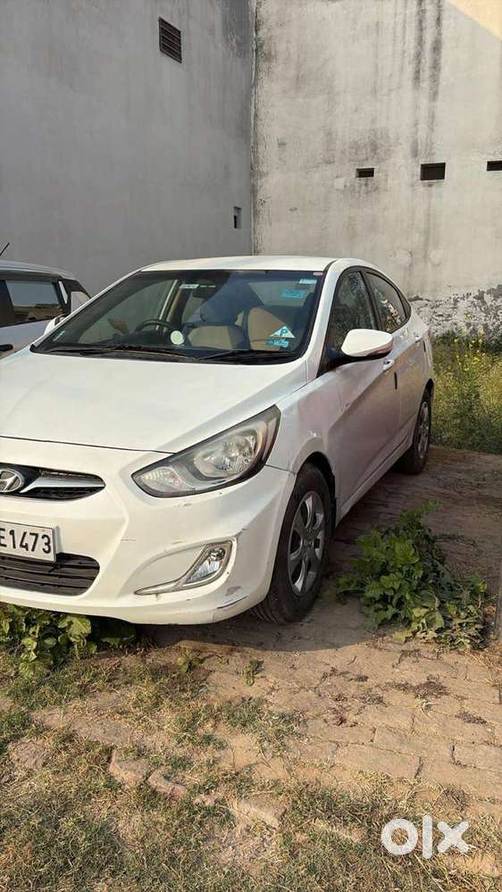 Hyundai Verna 2012