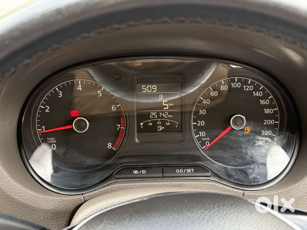 Volkswagen Vento 1.6 Highline Plus 16 Alloy, 2015, Petrol
