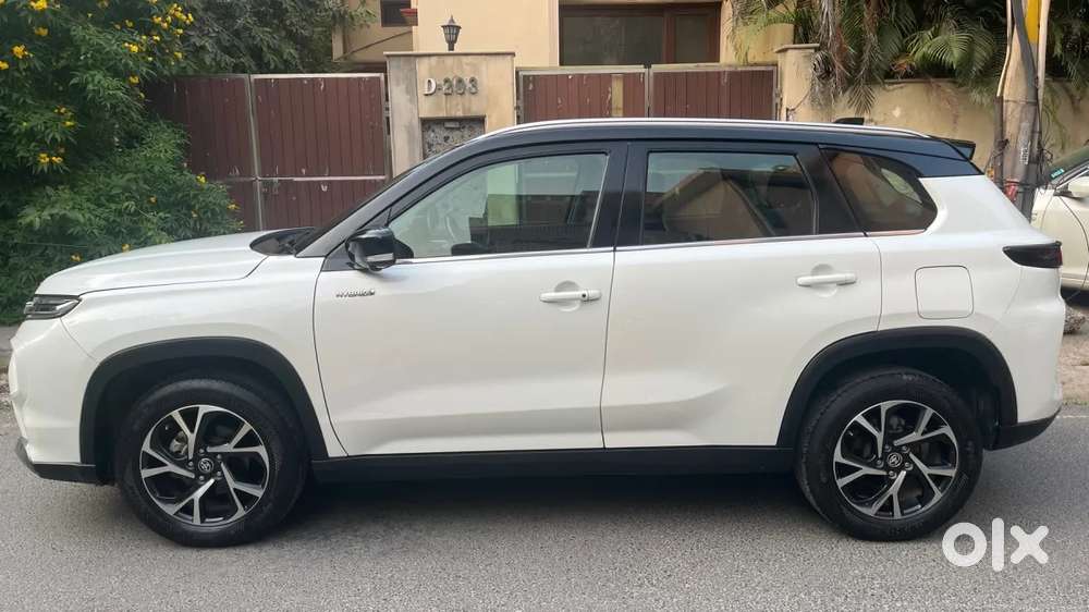 Toyota Urban Cruiser Hyryder 1.5 V Hybrid, 2023, Petrol