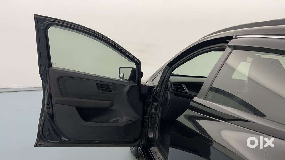Tata Altroz 1.2 Xz Plus Dark Edition, 2023, Petrol