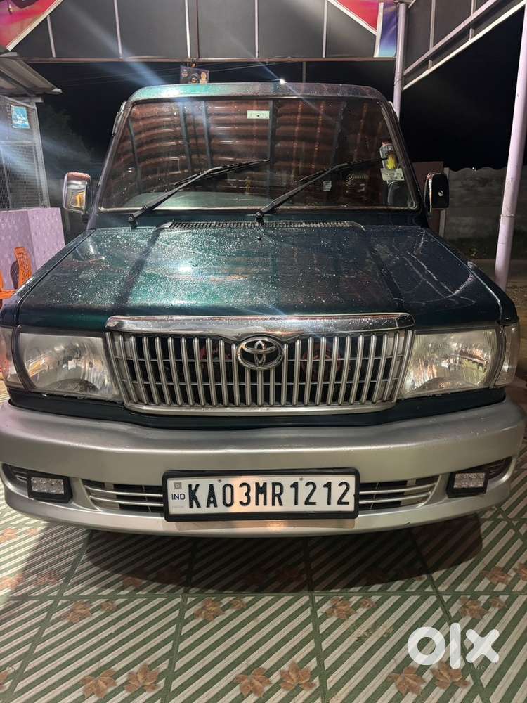 Toyota Qualis 2004 Diesel Well Maintained