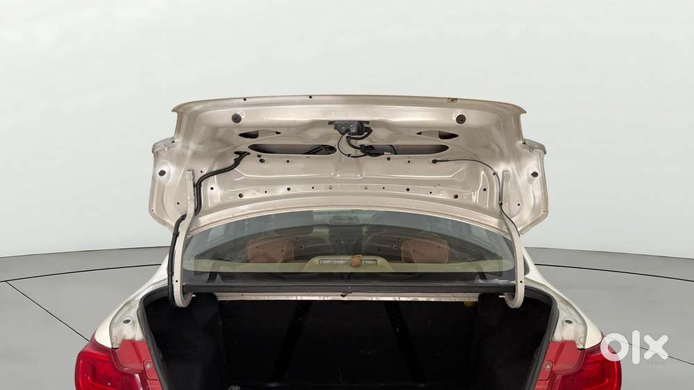 Maruti Suzuki Swift Dzire 1.2 Vxi Bsiv, 2017, Petrol