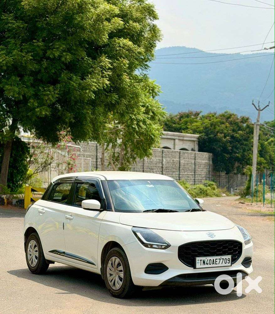 Maruti Suzuki Swift Vxi Optional, 2025, Petrol