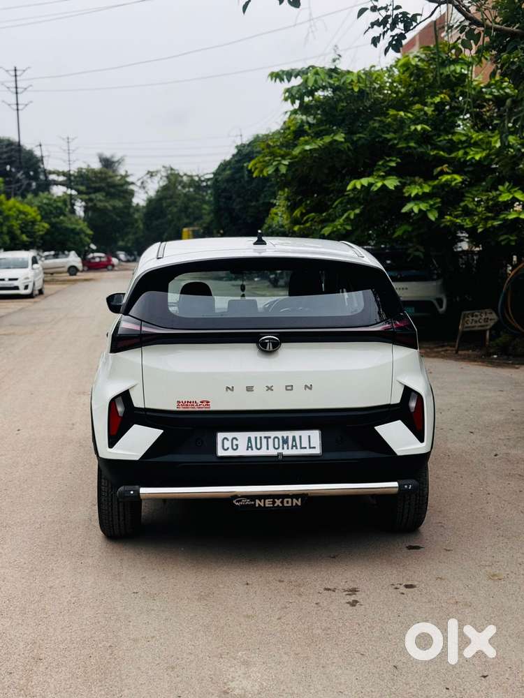 Tata Nexon Smart Plus1.2 Revotron Petrol 5 Mt, 2024, Petrol