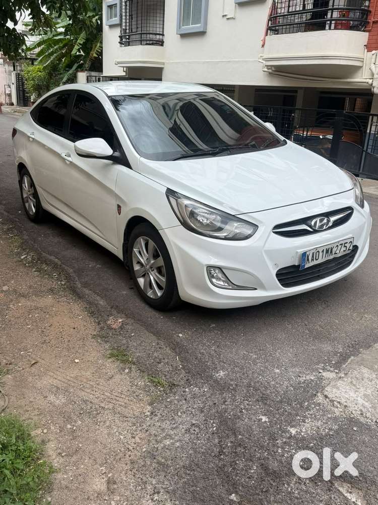 Hyundai Verna Fluidic 1.6 Vtvt Sx, 2013, Petrol