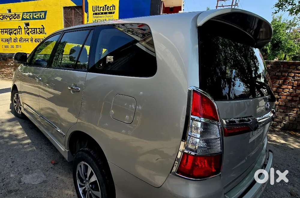 Toyota Innova 2.5 V  7 Seater Bs4.