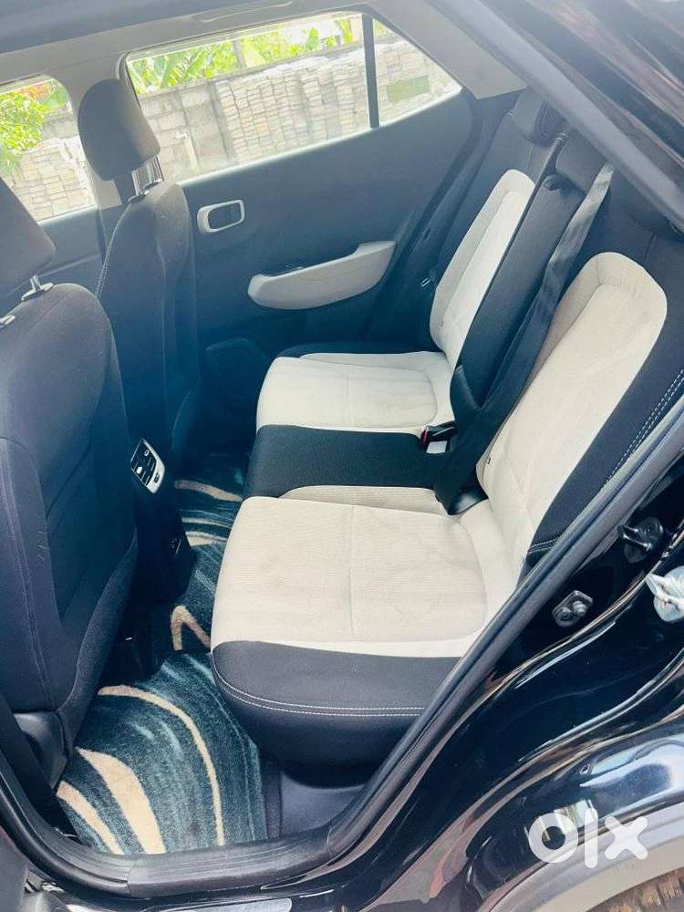 Hyundai Venue Sx (o) Mt 1.5 Diesel, 2022, Diesel