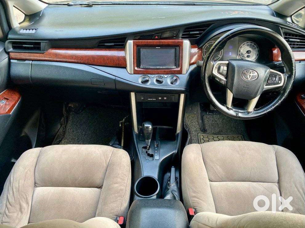 Toyota Innova Crysta 2.8 Gx At, 2017, Diesel
