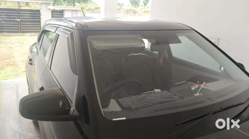 Creta Base Model Ontable Car
