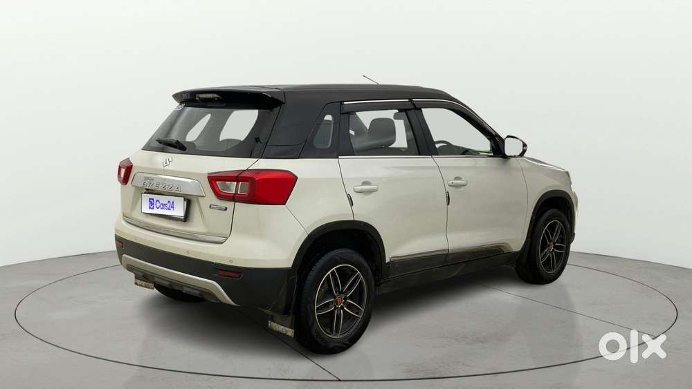Maruti Suzuki Vitara Brezza 1.5 Zxi Plus At, 2021, Petrol
