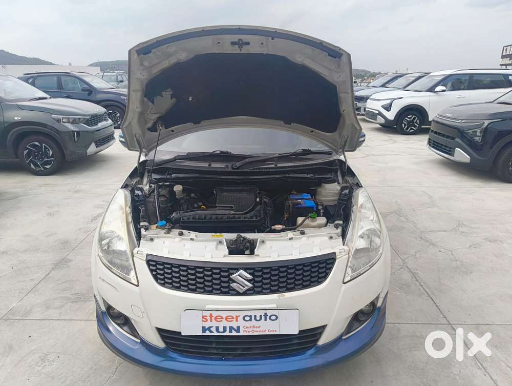 Maruti Suzuki Swift Vxi Abs Bsiv, 2013, Petrol