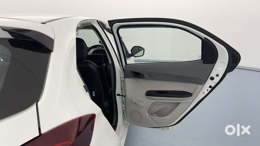 Tata Tiago Xe, 2025, Petrol