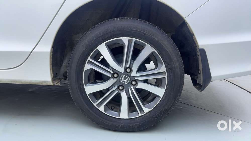 Honda City 1.5 V 4th Gen I-vtec Mt, 2023, Petrol
