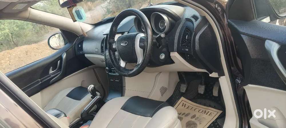 Mahindra Xuv500 2017 Diesel 80000 Km Driven