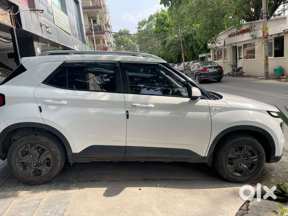Hyundai Venue S 1.2 Petrol, 2024, Petrol