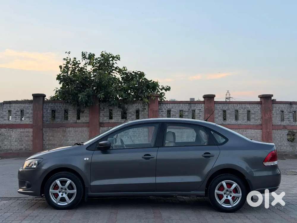 Volkswagen Vento 2013 Petrol 81000 Km Driven