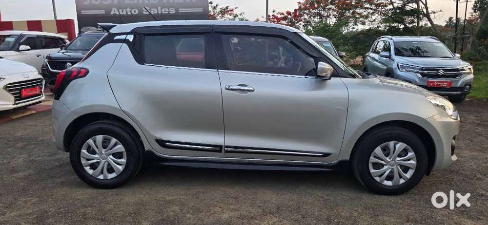 Maruti Suzuki Swift Vxi + Manual, 2022, Petrol