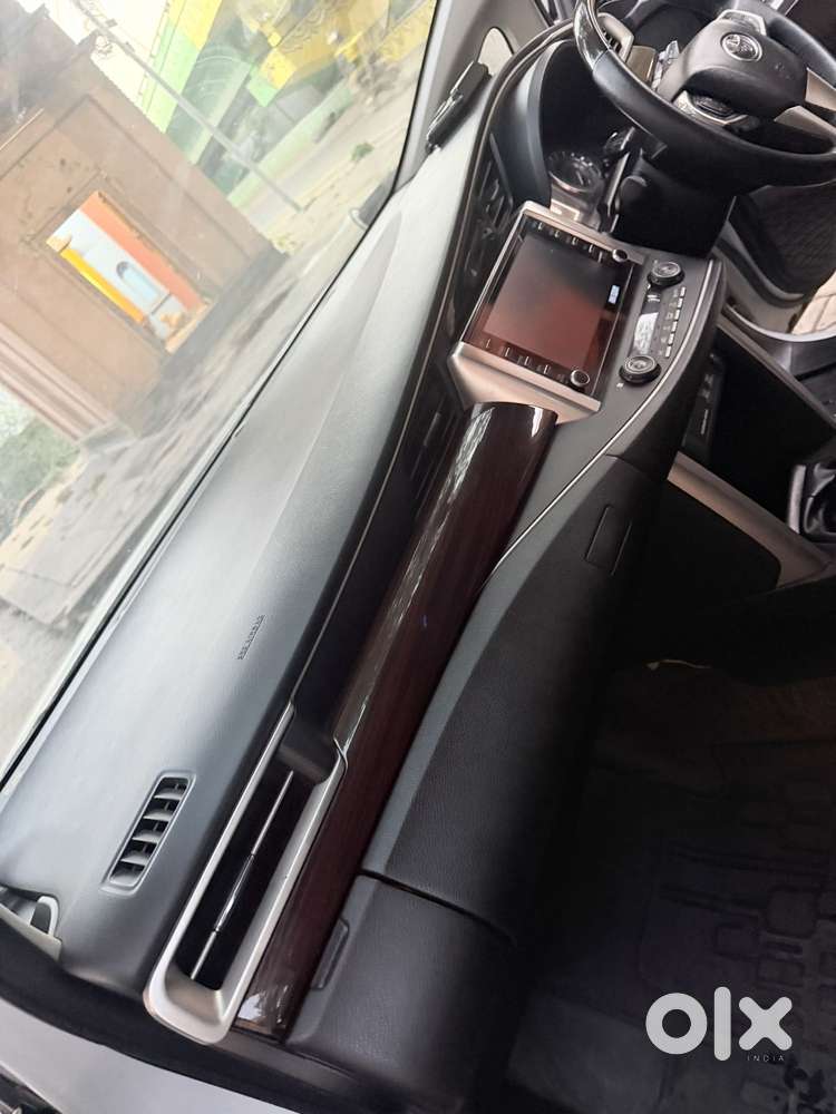Toyota Innova Crysta 2.4 V 7 Str, 2022, Petrol