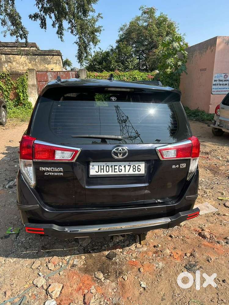 Toyota Innova Crysta 2021