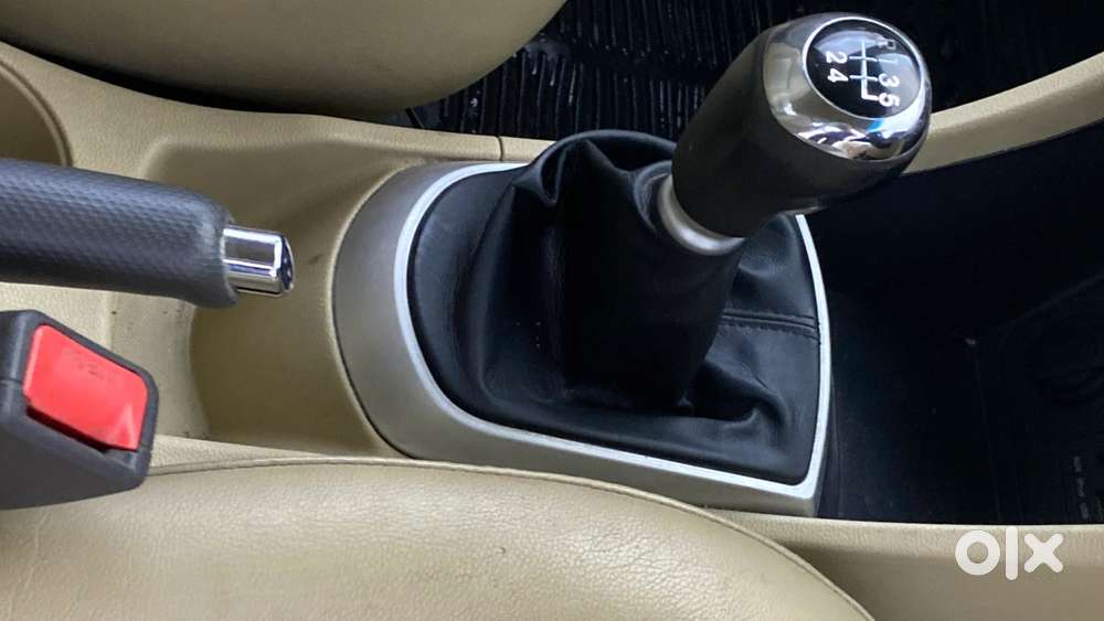 Hyundai Verna Fluidic 1.6 Vtvt Sx Opt, 2014, Petrol