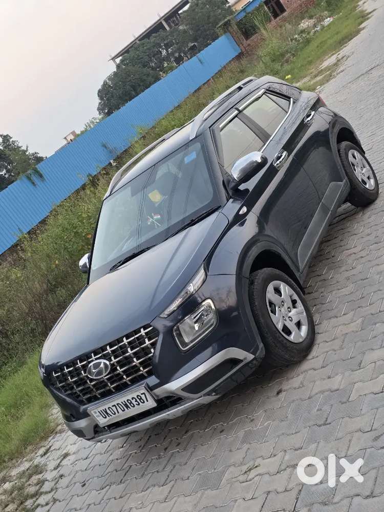 Hyundai Venue Bs 6
Petrol
1st Owner 
Dono Chabi