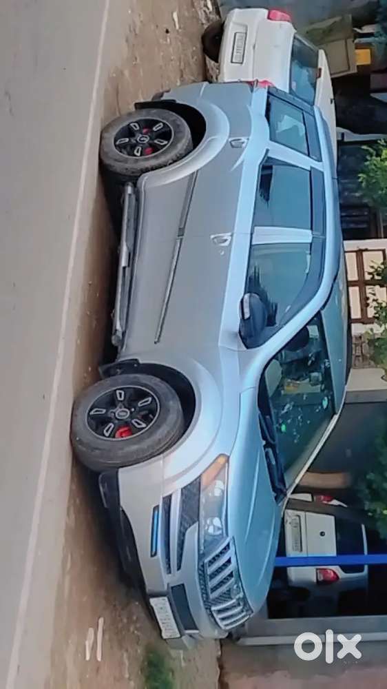 Mahindra Xuv500 2.2 W4 2014
