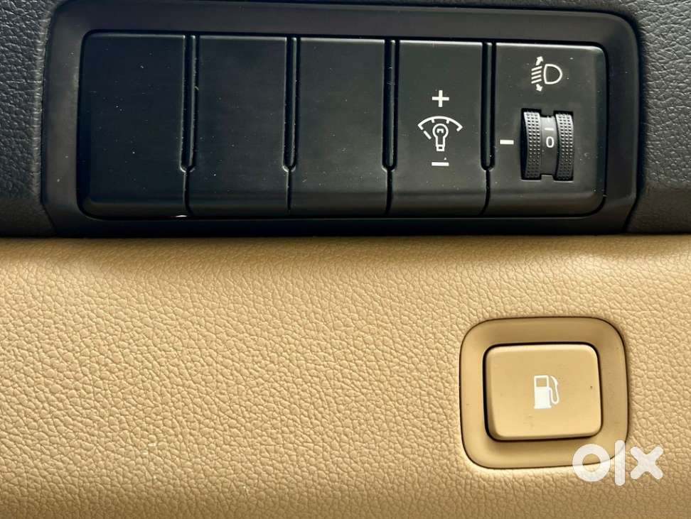 Kia Carnival Premium, 2020, Diesel