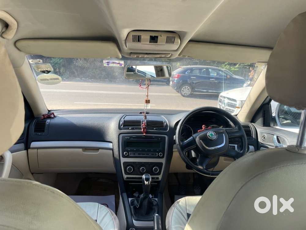 Skoda Laura 2011 Petrol Well Maintained