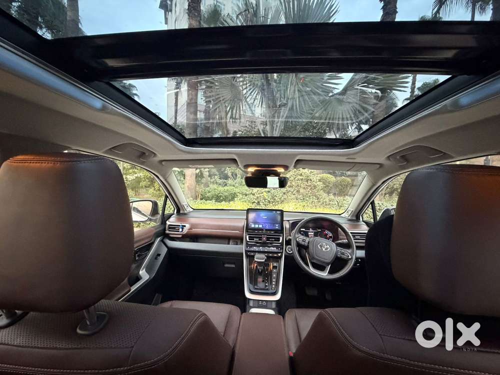 Toyota Innova Hycross 2.0 Zx Hybrid 7 Str, 2023, Petrol