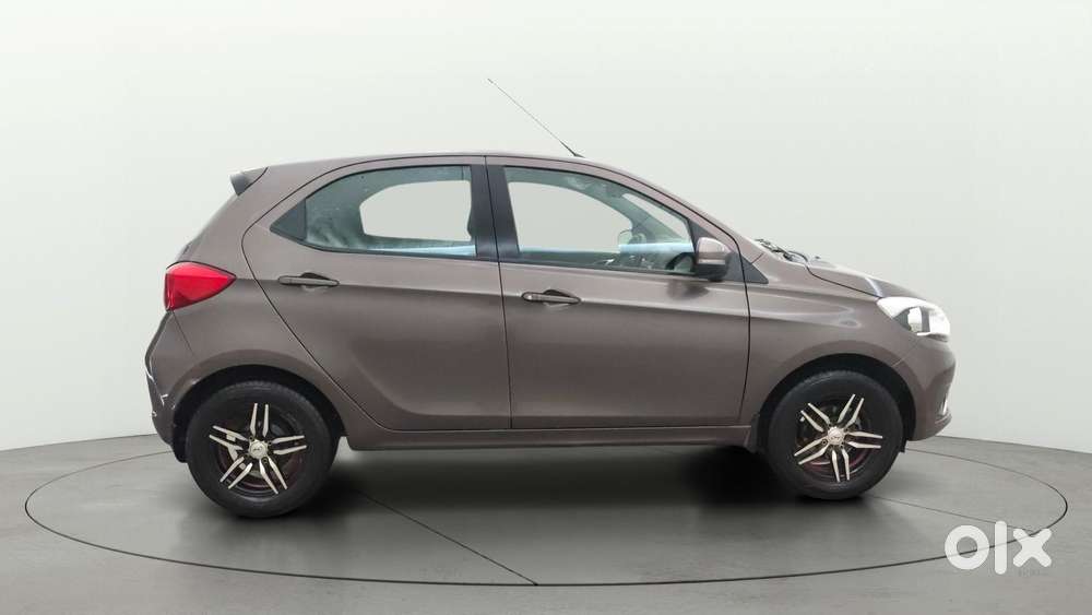 Tata Tiago 1.2 Revotron Xz, 2017, Petrol