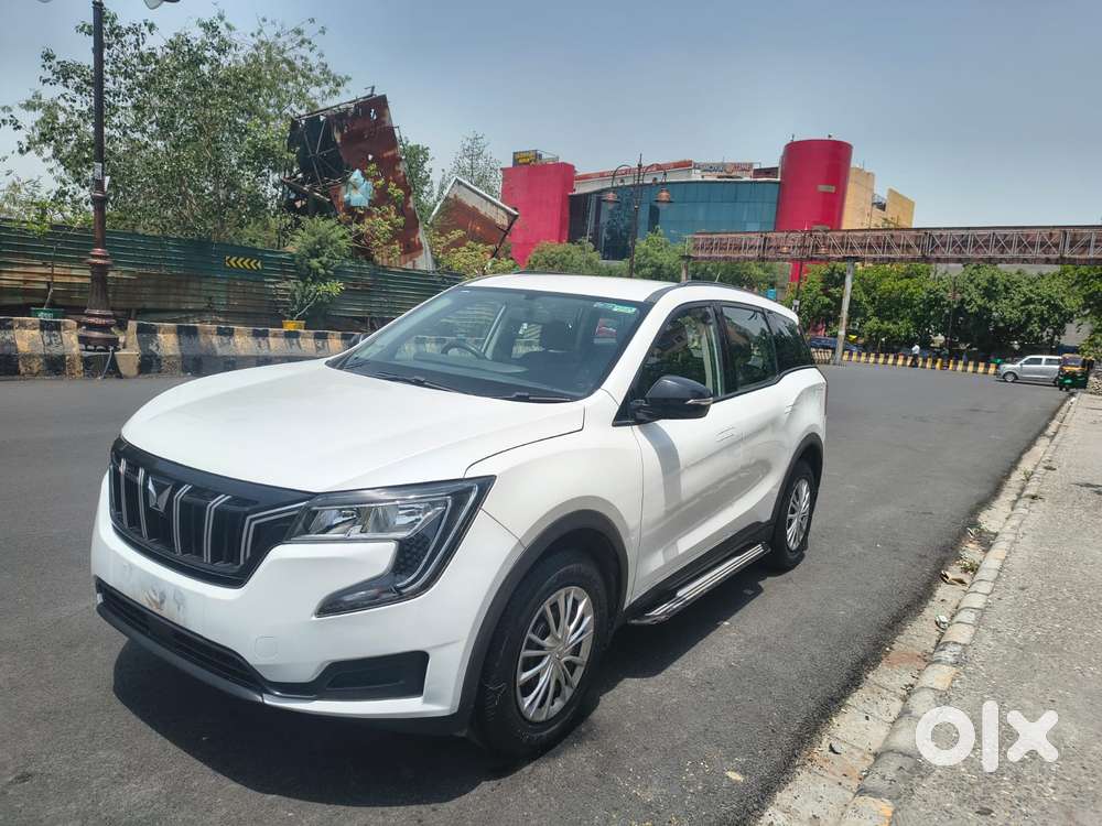 Mahindra Xuv700 Ax 5 Petrol Mt Str (e), 2022, Diesel