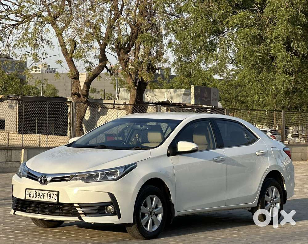Toyota Corolla Altis 2013-2017 D-4d G, 2018, Diesel