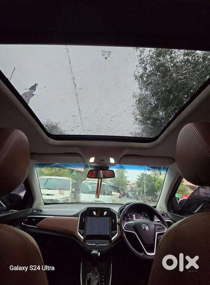 Mg Hector Plus Sharp Pro 1.5 Turbo Petrol  Cvt 7 Str Dual Tone, 2020..