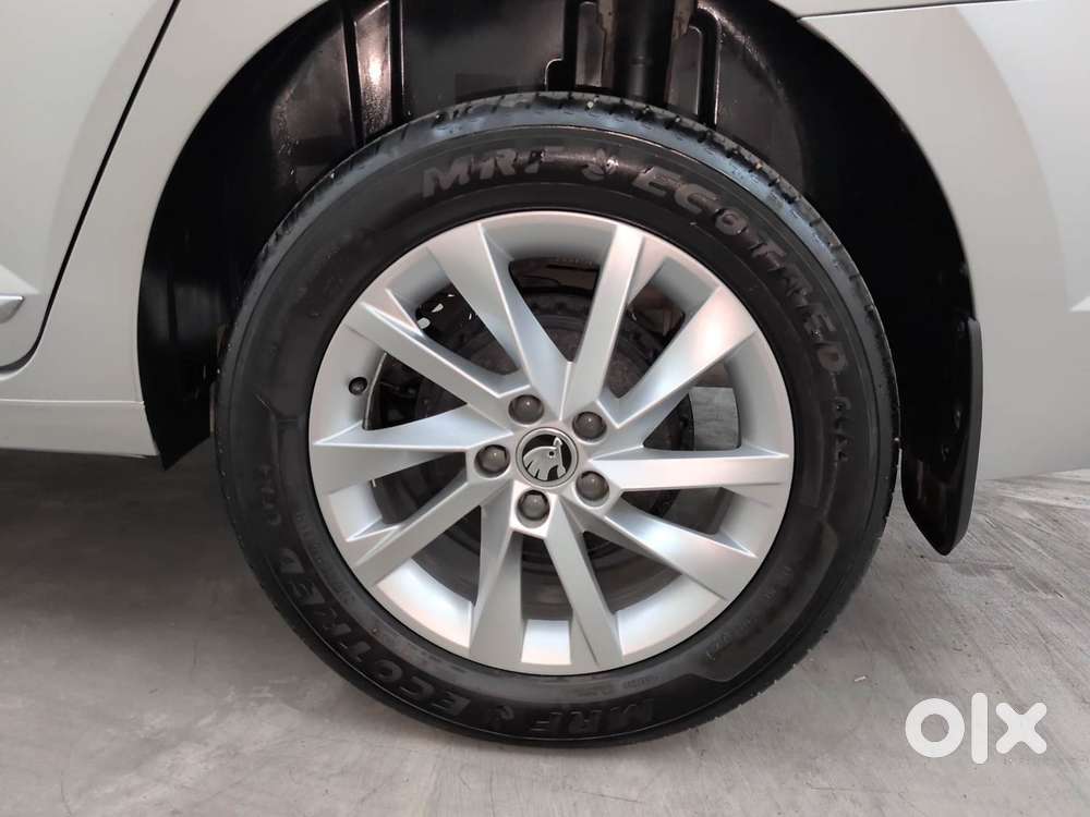 Skoda Slavia Ambition 1.0l Tsi Mt, 2023, Petrol