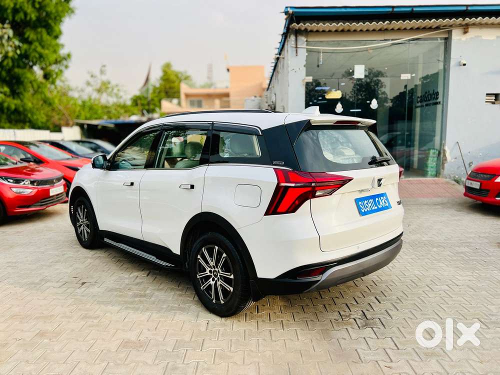 Mahindra Xuv700 2.0 Ax 7 Petrol At Luxury Pack Str, 2024, Petrol