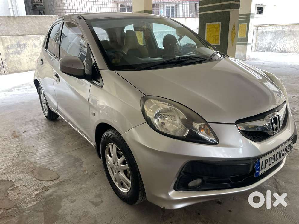 Honda Brio V Automatic, 2012, Petrol