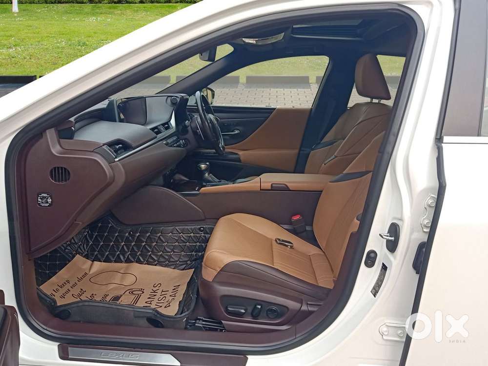 Lexus Es 300h Luxury, 2021, Petrol