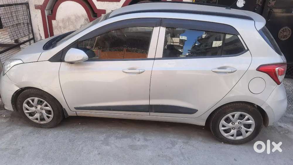 Hyundai Grand I10 2017 Petrol 49000 Km Driven