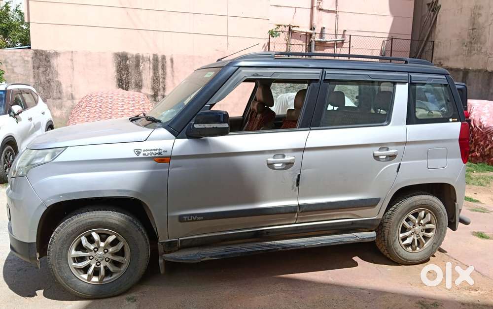 Mahindra TUV 300 mHAWK100 T8, 2017, Diesel